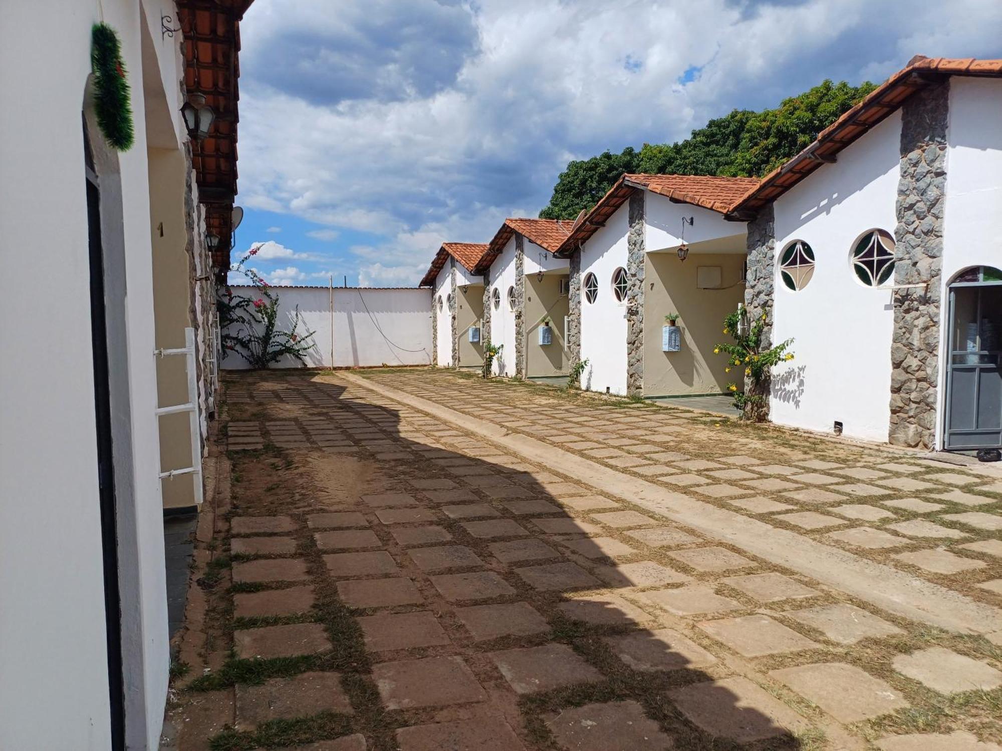 Hotel Mar De Minas Трес Мариас Екстериор снимка